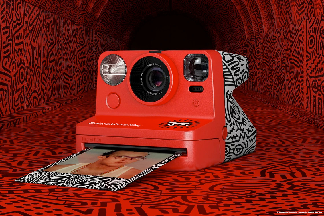 Câmera Polaroid Now Edição Keith Haring