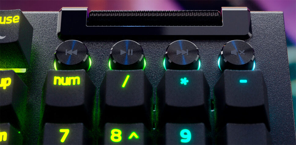 Teclas de midia do Razer BlackWidow V4 Pro 