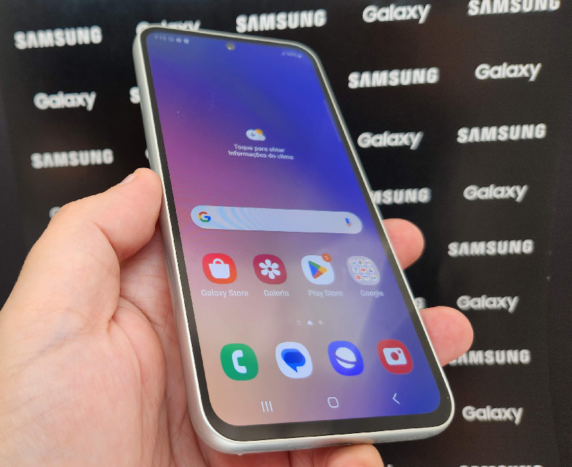 Smartphone intermediário Galaxy A54