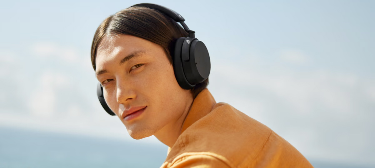 Sennheiser Accentum Wireless Headphones