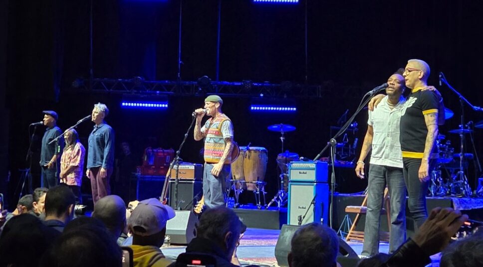 Banda cantando a capella