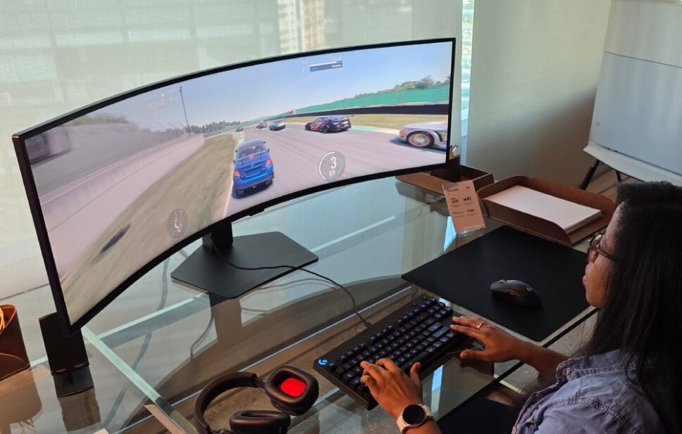 Monitor gamer Odyssey G9
