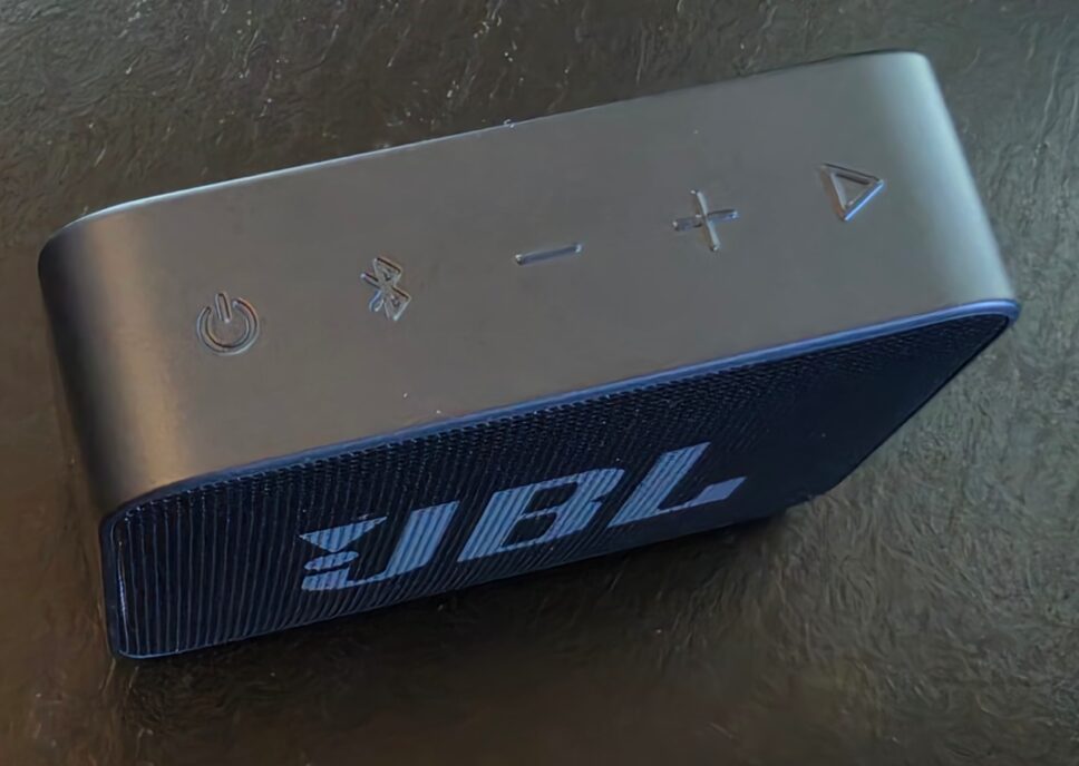 Botões da JBL Go Essential 2 
